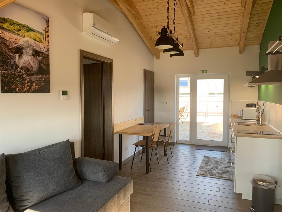 Oeregtoelgy Apartman Szár Esterno foto